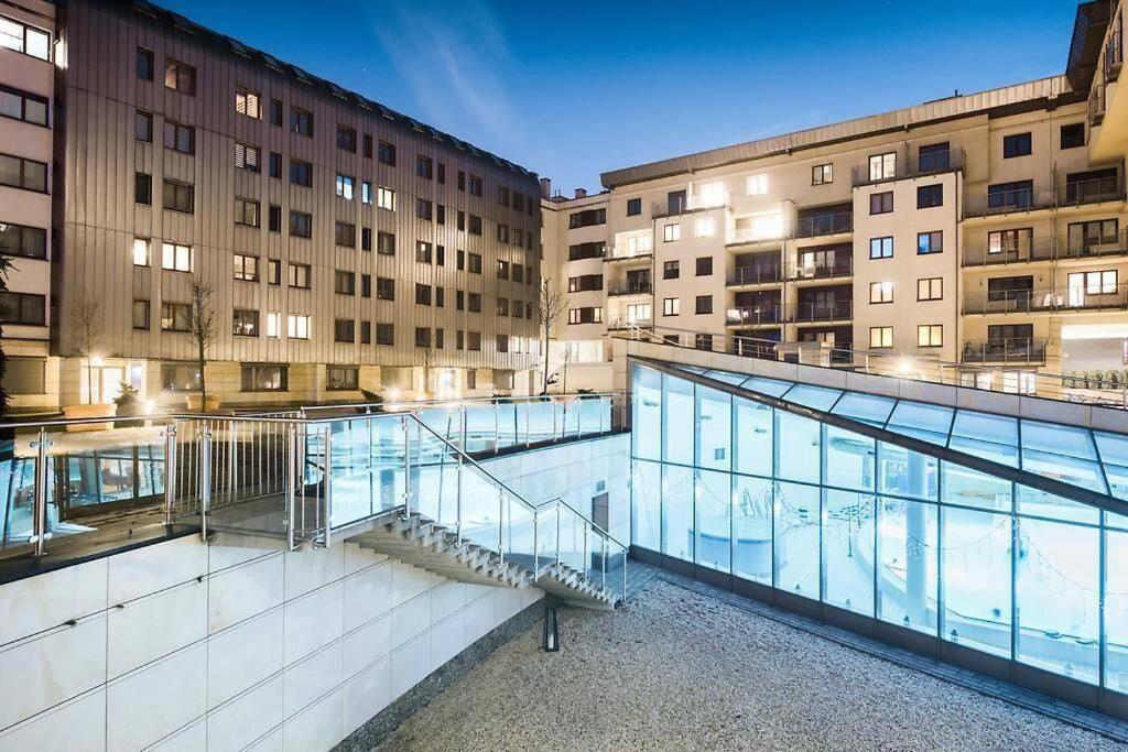 Premium Apartment For Old Town & Jewish Quarter - Balcony Plus Pool Onsite Краків Екстер'єр фото