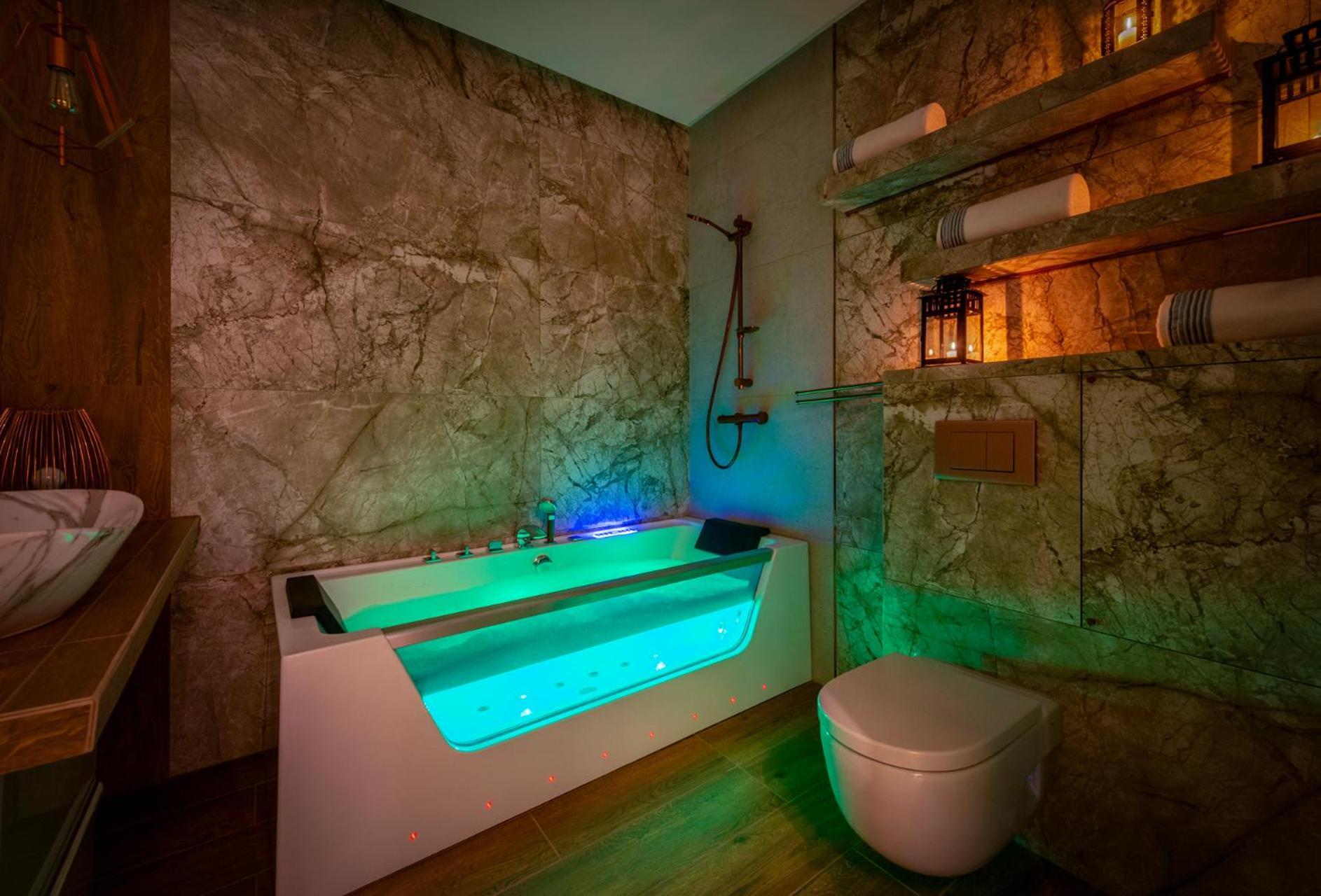 Premium Apartment For Old Town & Jewish Quarter - Balcony Plus Pool Onsite Краків Екстер'єр фото