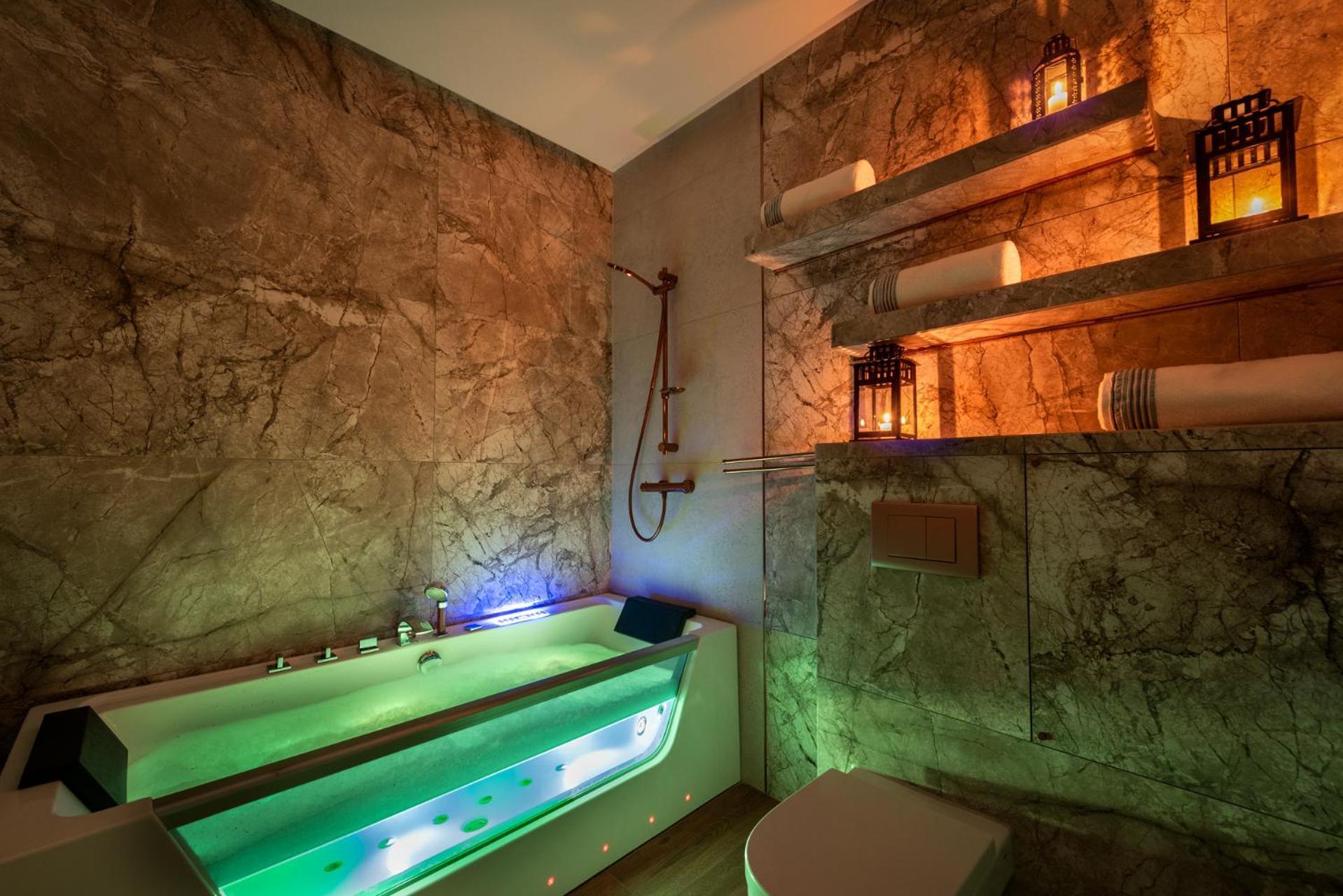 Premium Apartment For Old Town & Jewish Quarter - Balcony Plus Pool Onsite Краків Екстер'єр фото